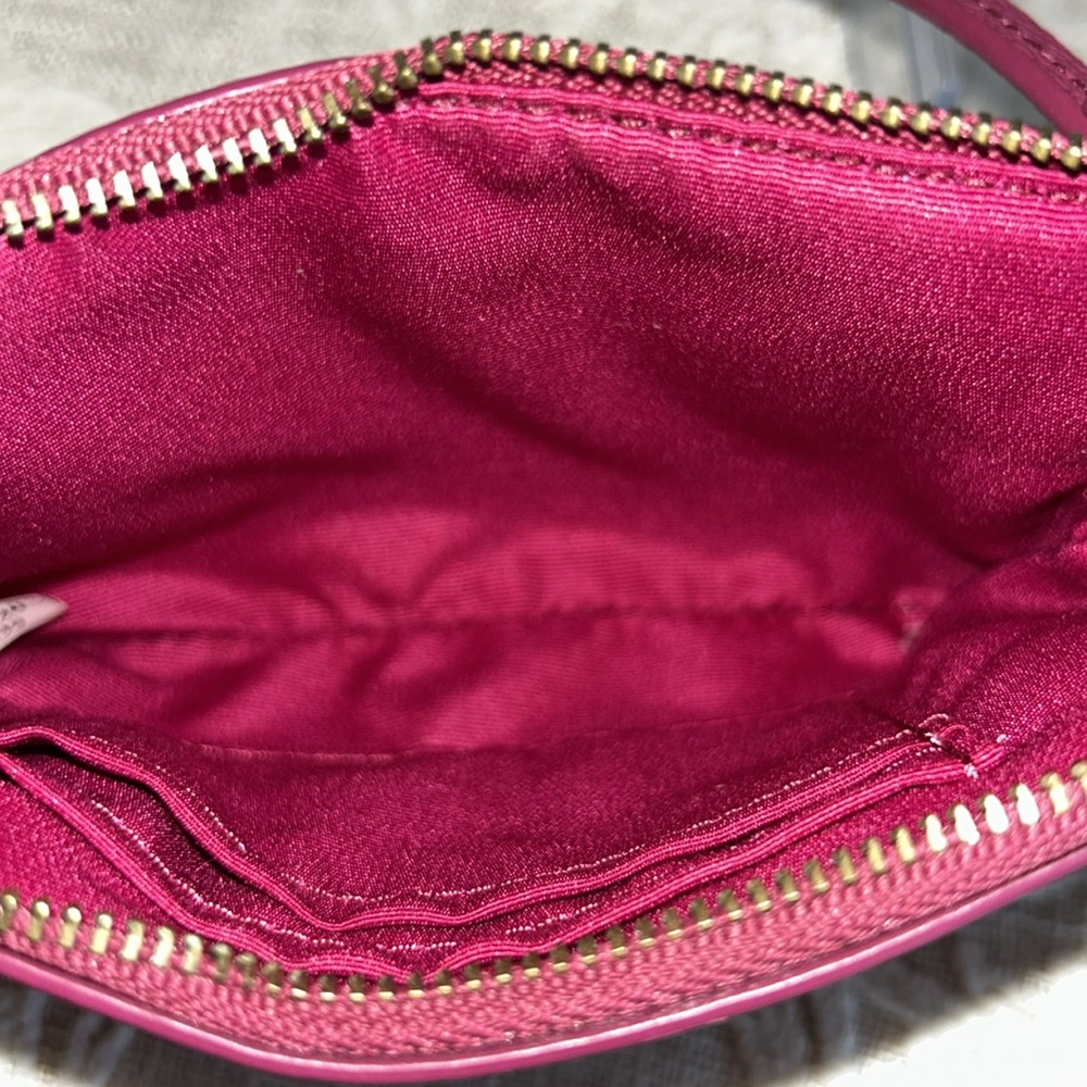 Coach NWT Coated Cranberry Shade Star Canyon Print F64239 Corner Zip Wristlet - Picture 12 of 15